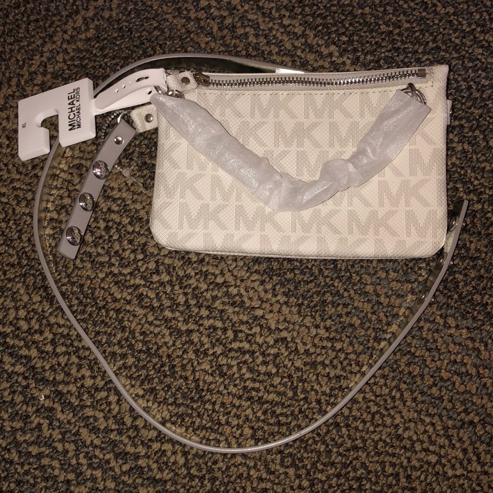 Micheal Kors fannypack